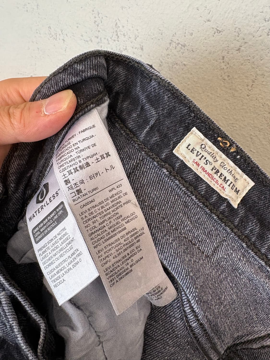 리바이스 프리미엄 흑청 데님팬츠 상품이미지8