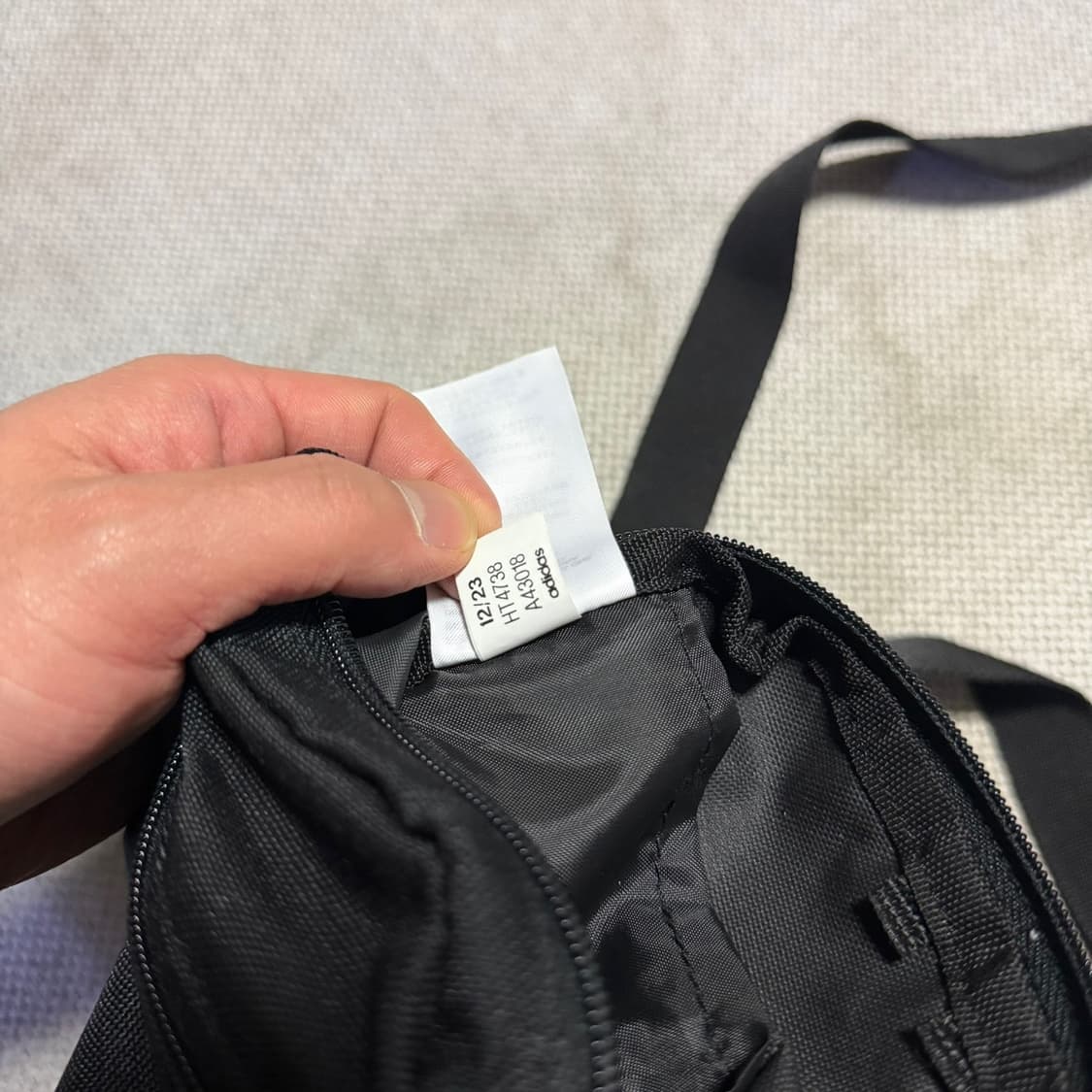 아디다스 블랙 미니 크로스백 상품이미지4