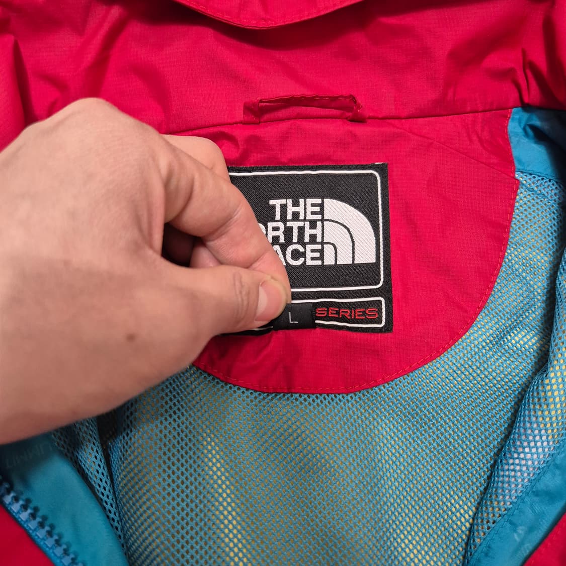 노스페이스 써밋시리즈 고어텍스 후드 바람막이 자켓 L(90) 상품이미지9