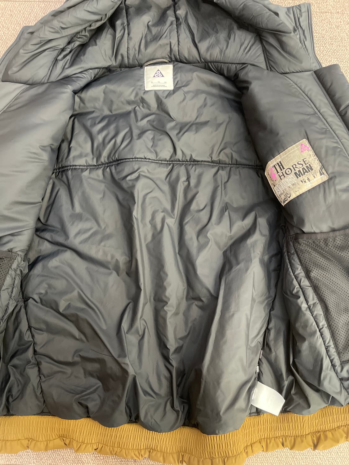 나이키 ACG 4th Horseman 푸퍼 자켓 - CV0638-060 상품이미지3