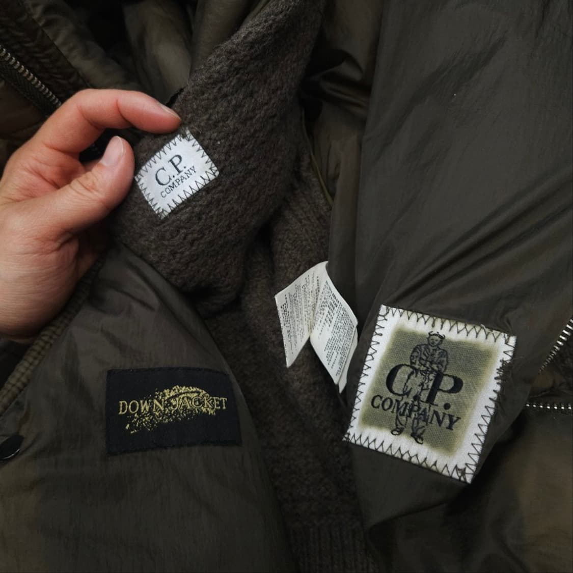 CP컴퍼니 니트 다운 패딩 상품이미지6