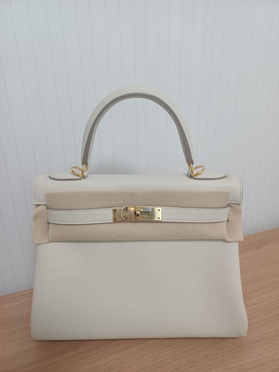 에르메스 켈리백 28사이즈 토고 끄레금장 상품이미지1