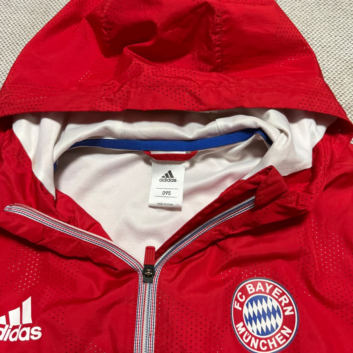 아디다스 바이에른 뮌헨 바람막이 상품이미지3