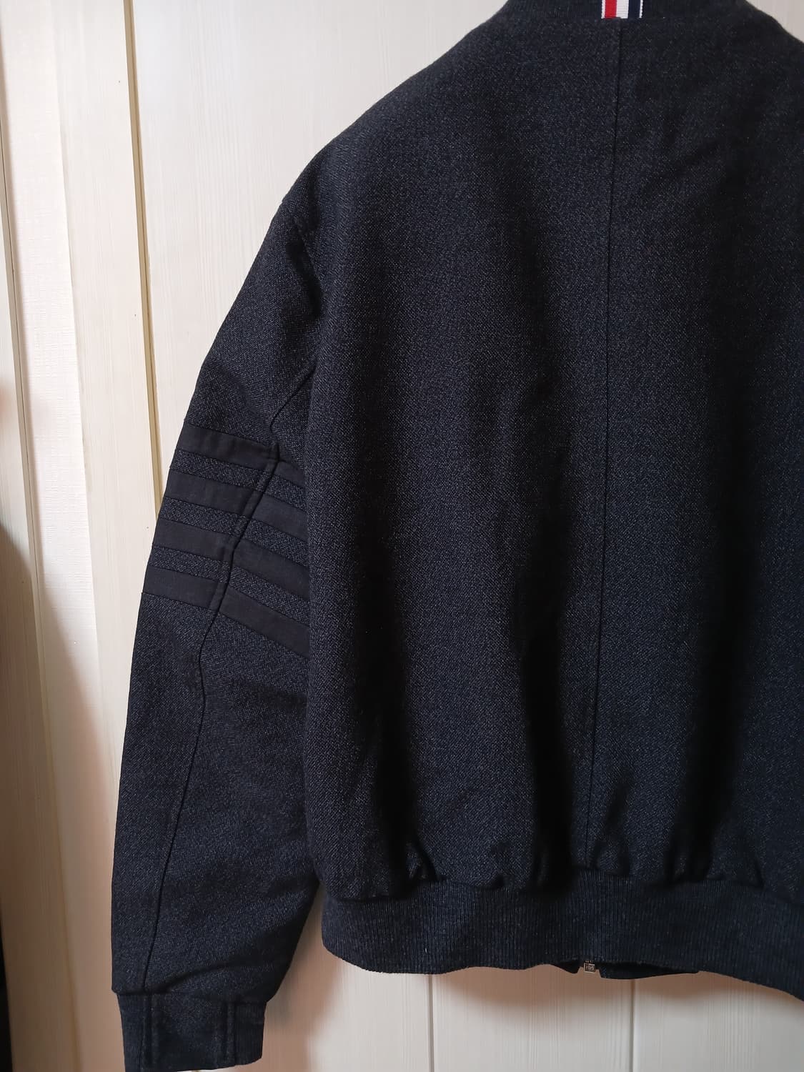 톰브라운 사선완장 울 블루종자켓(3사이즈)   상품이미지5