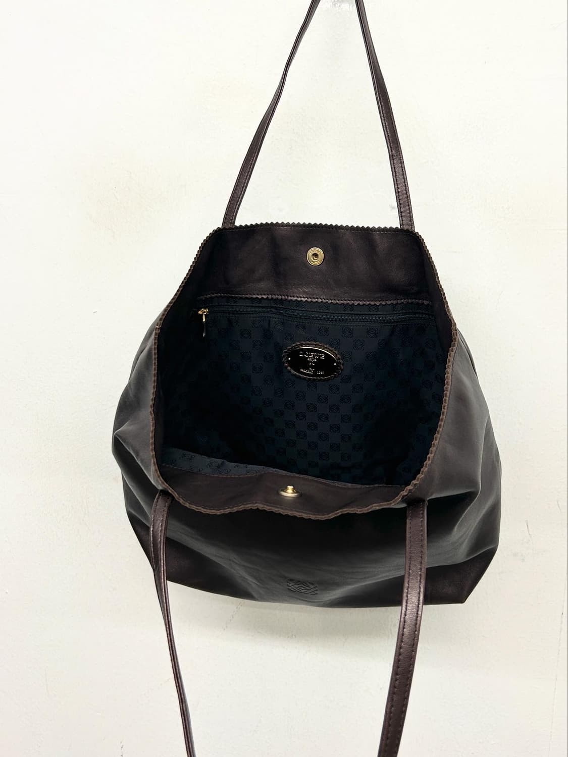 LOEWE 로에베 다크브라운 백 상품이미지4