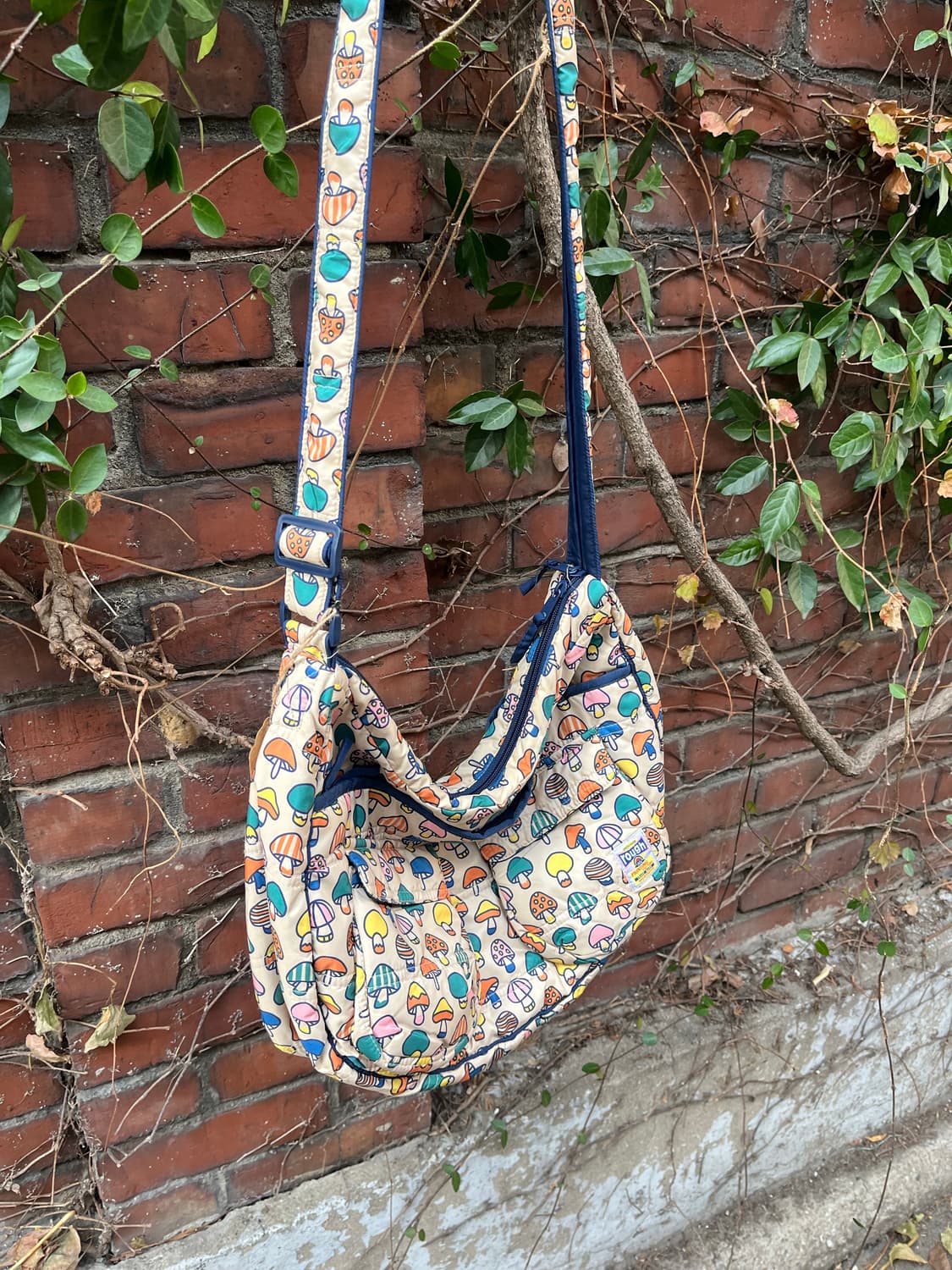 버섯마을 크로스백 상품이미지2