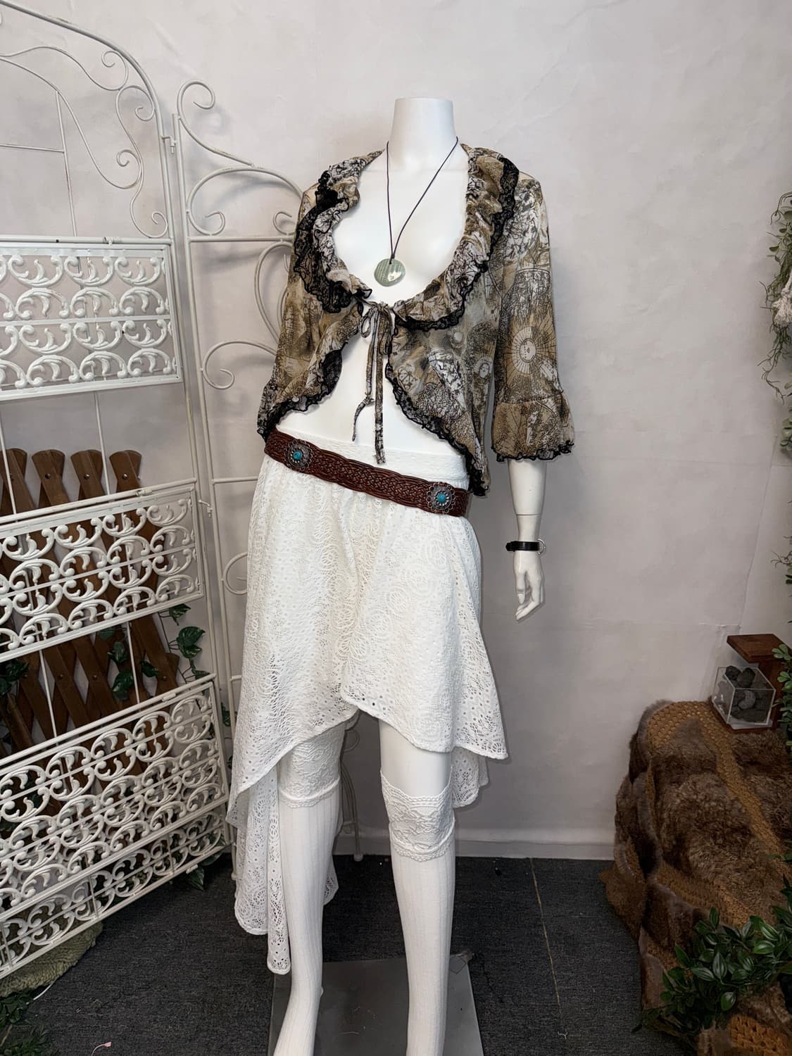Brown tie dye oriental mesh ruffle 블라우스 상품이미지2