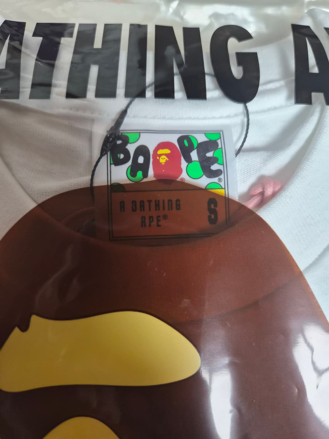 베이프 정품 S 산리오 콜라보 헬로 키티 티 상품이미지6