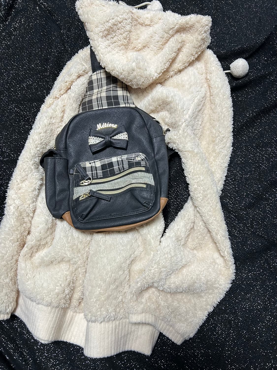 2000s JPN 달천깔 폼폼 양털 화이트 후드집업 상품이미지3