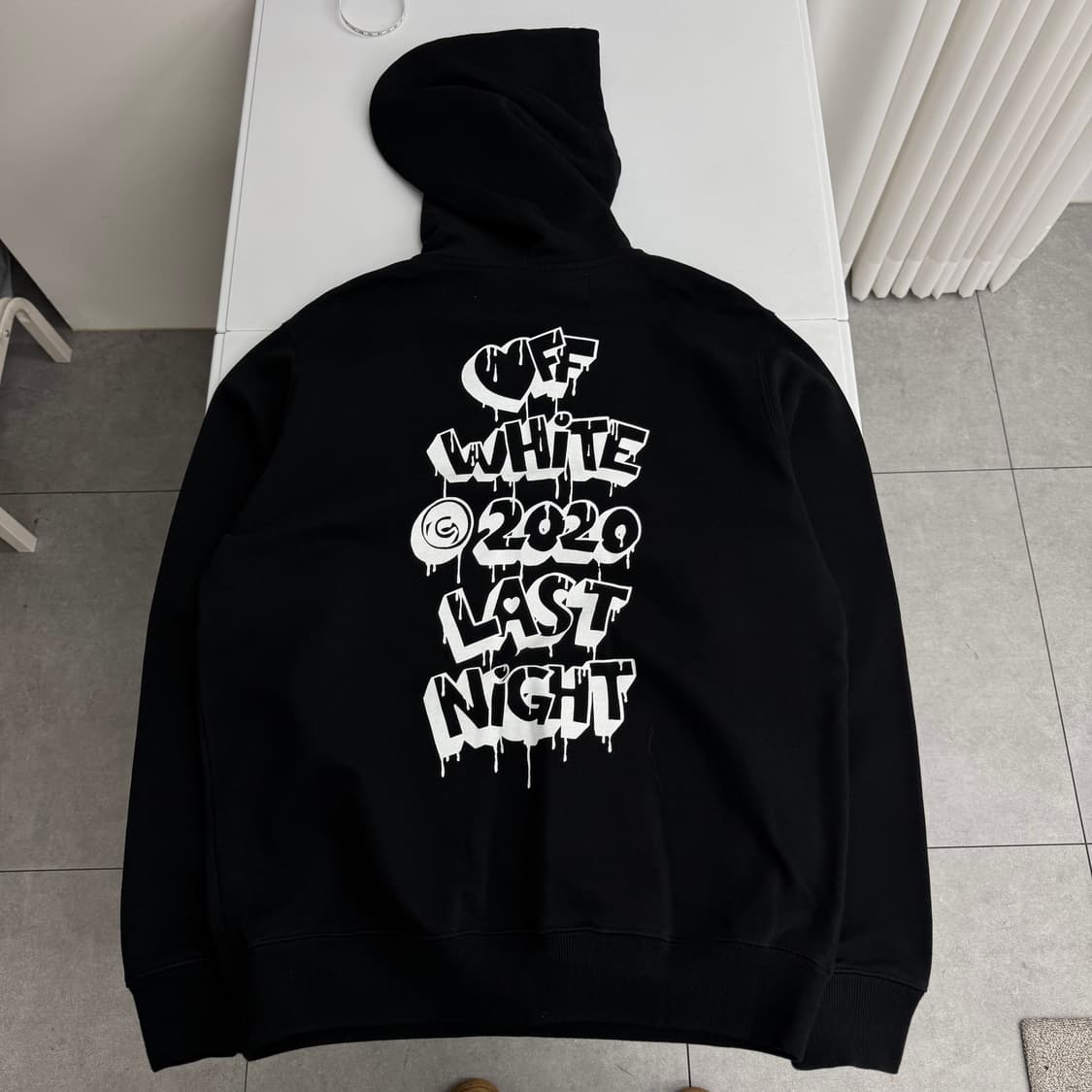 오프화이트 후드티  상품이미지2