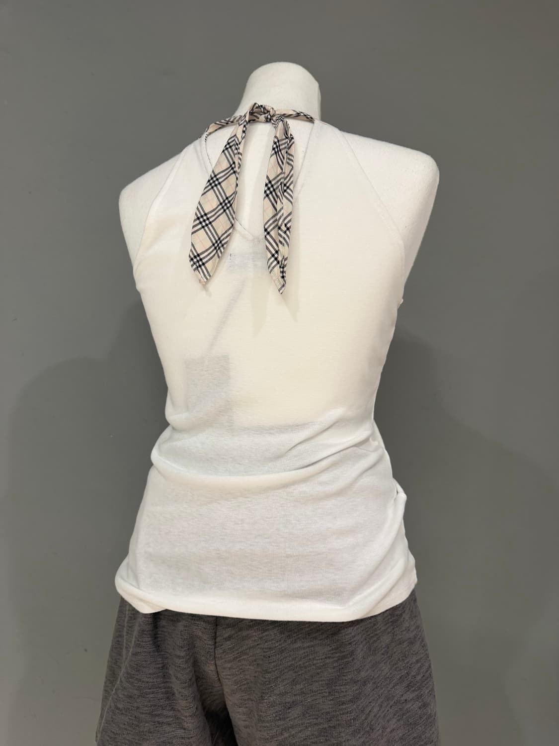 버버리 블루라벨 체크 포인트 홀터넥 슬리브리스 상품이미지3