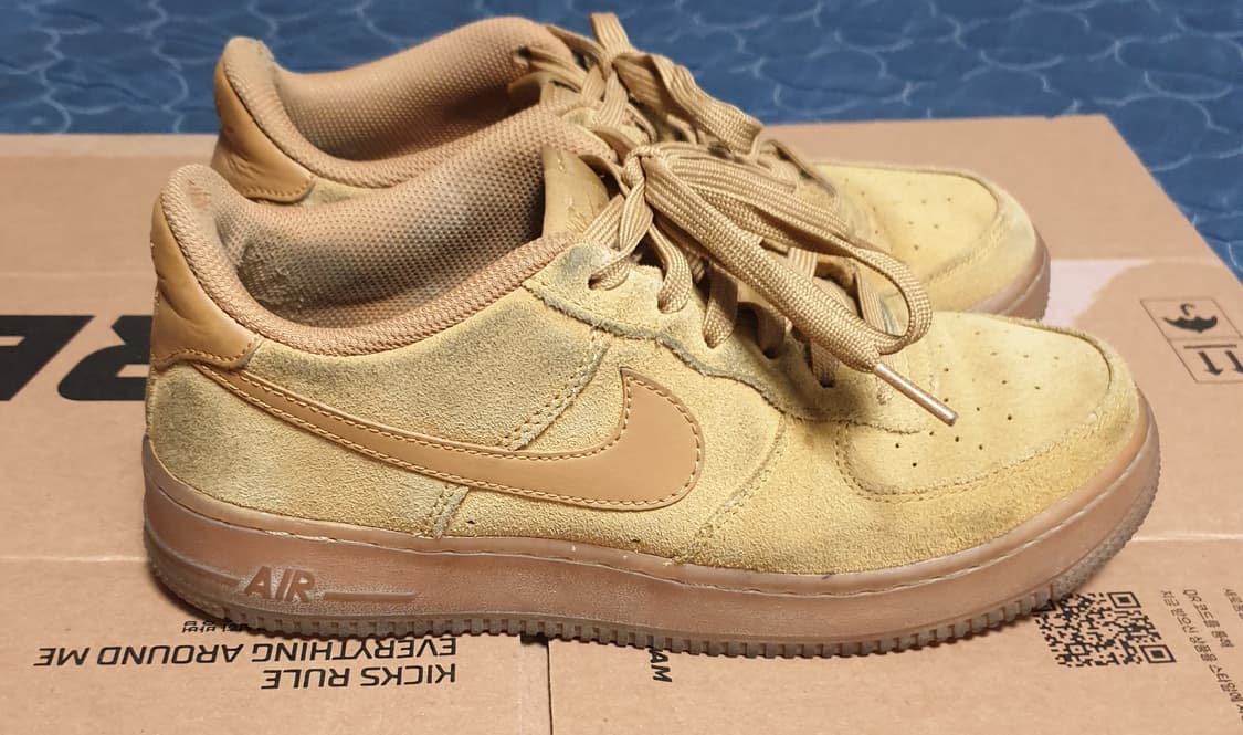 나이키 에어포스1 로우 LV8 3위트 된장 (250) 상품이미지2