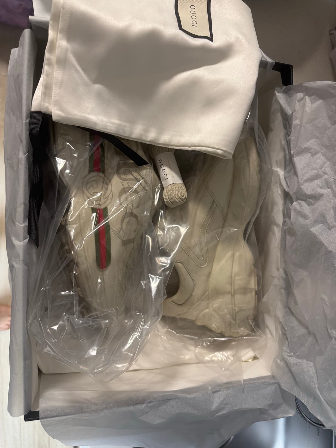 구찌 라이톤 7.5(270) 풀박 S급 상품이미지10