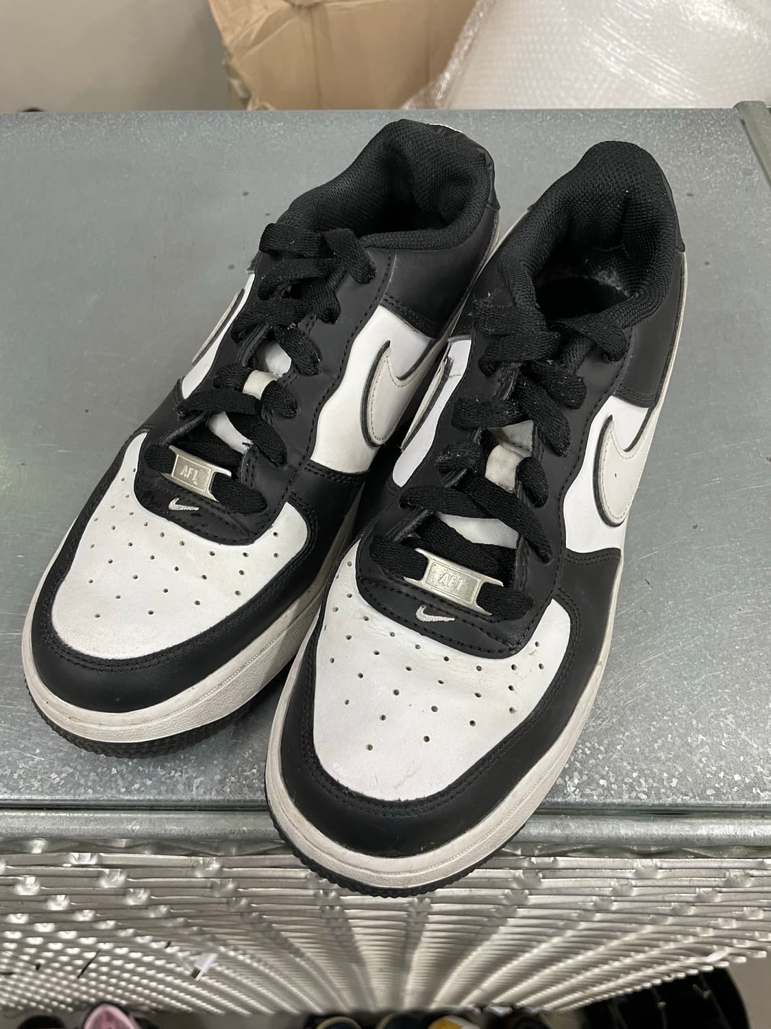 나이키 에어포스1 LV8 2 블랙화이트 250 (gr-4685) 상품이미지2
