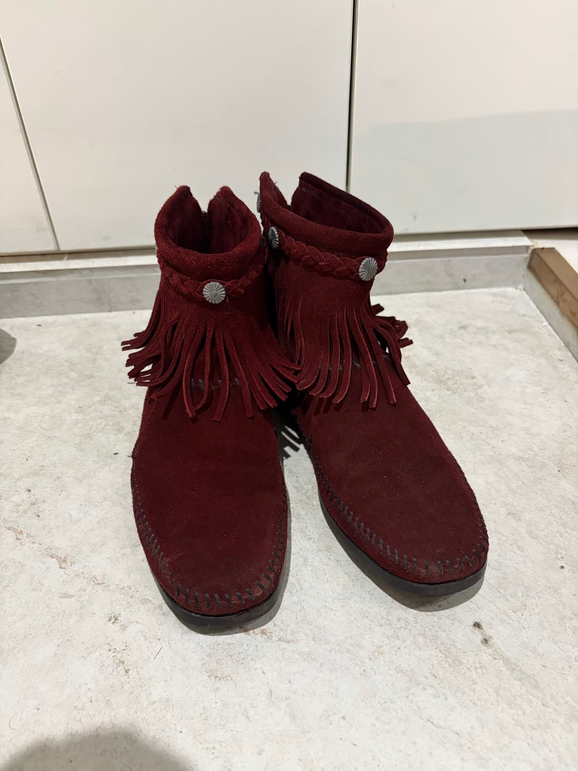 미네통카 버건디 240 상품이미지1