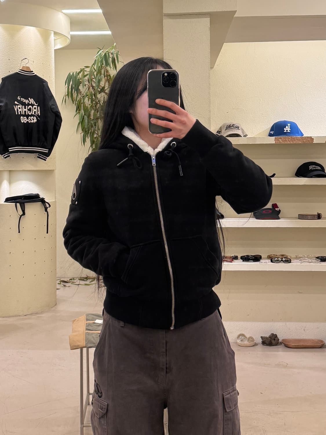 무스너클 블랙 버니 스웨터 후드 집업 U564 상품이미지1