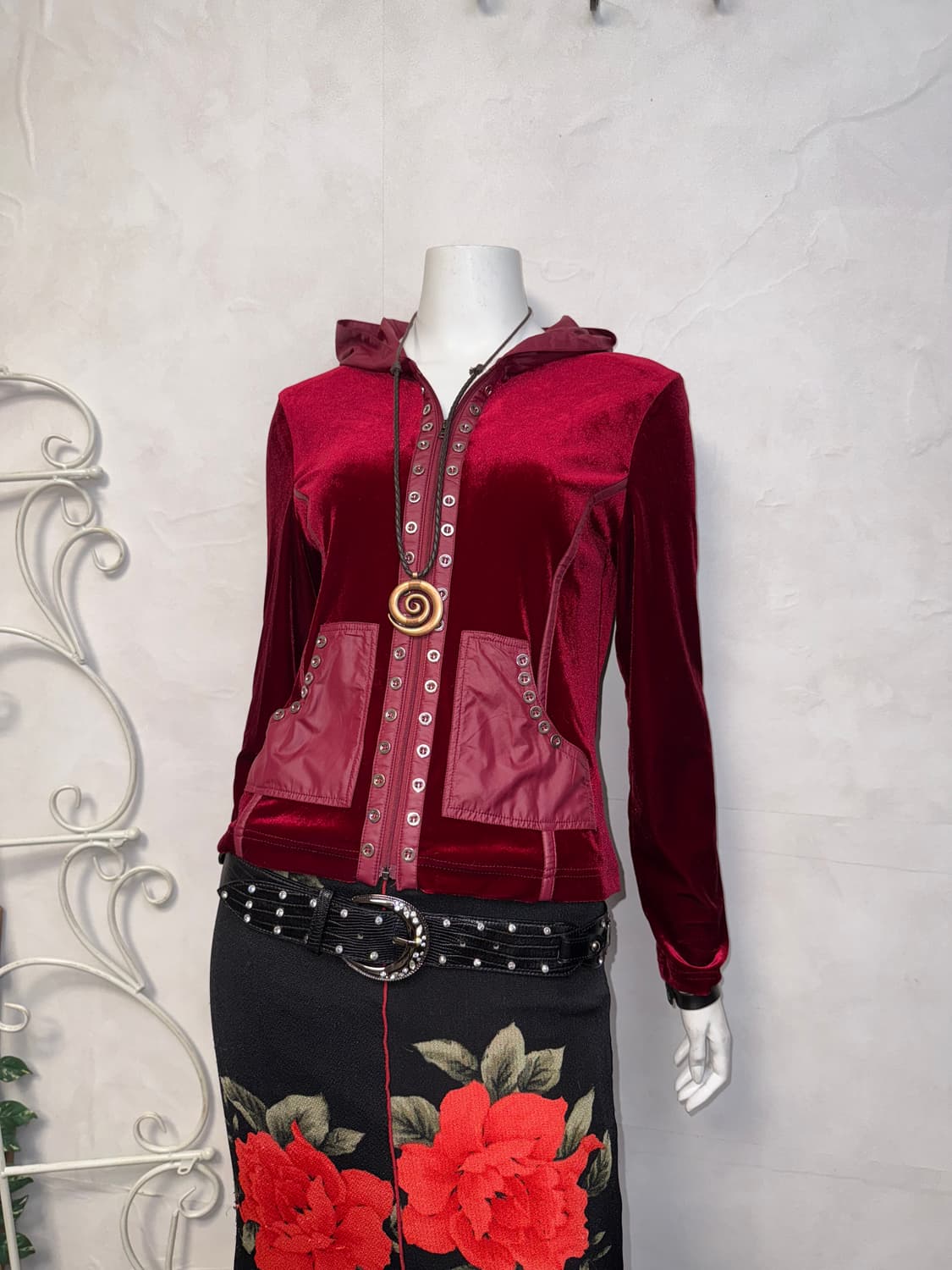 Red velvet button detail hood zipup 상품이미지1