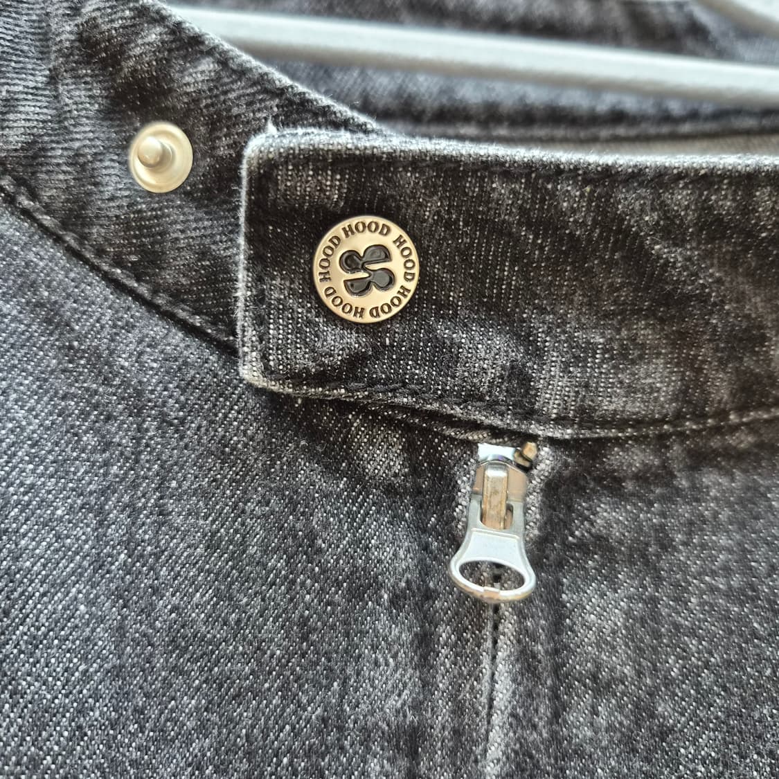 후드후드 엠보싱 데님 바이커 자켓 블랙 상품이미지2