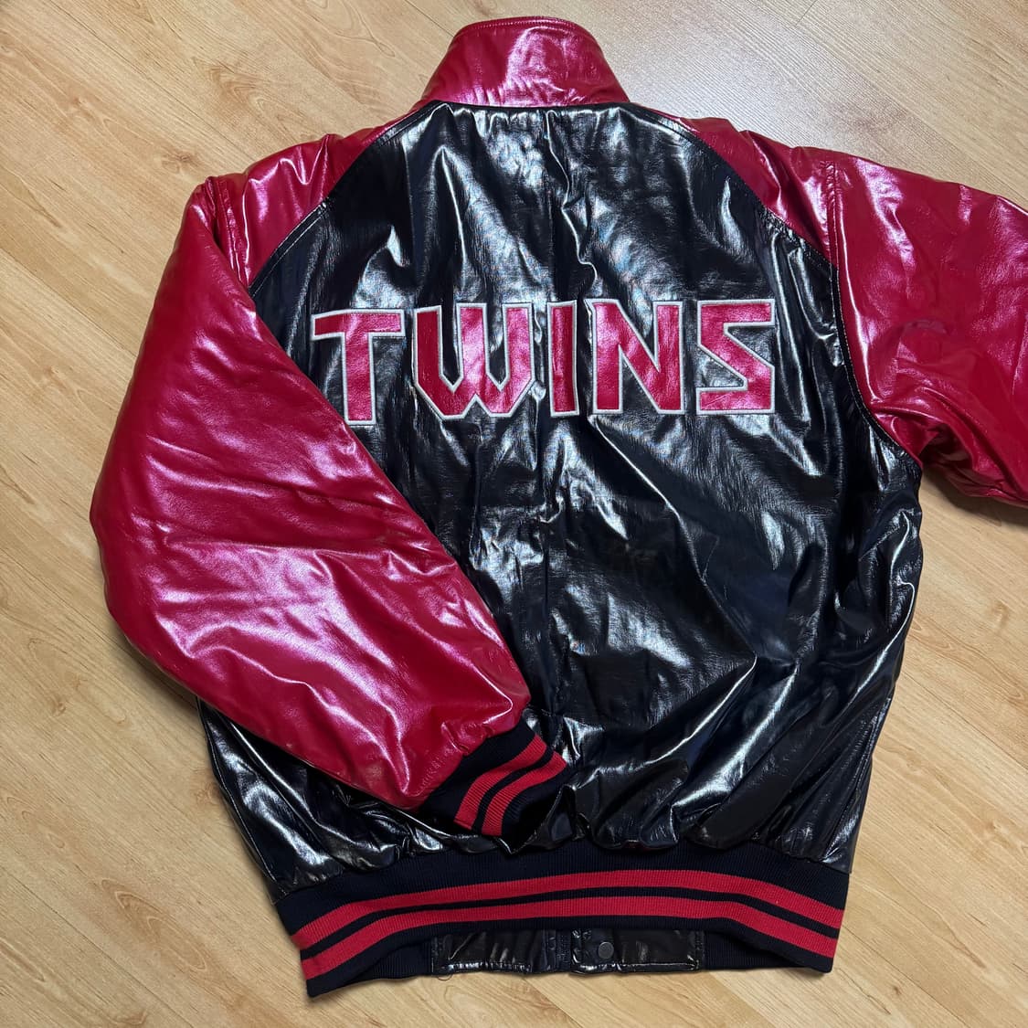 엘지 트윈스 선수지급용 유광점퍼, 2023 코리안시리즈 머플러 일괄 상품이미지2