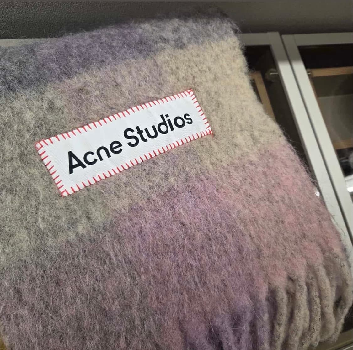 아크네 스튜디오 모헤어 스카프 상품이미지2