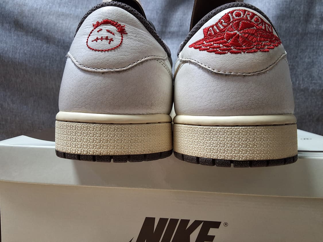 나이키 트래비스 스캇 로우 OG 리버스 모카 275 상품이미지5