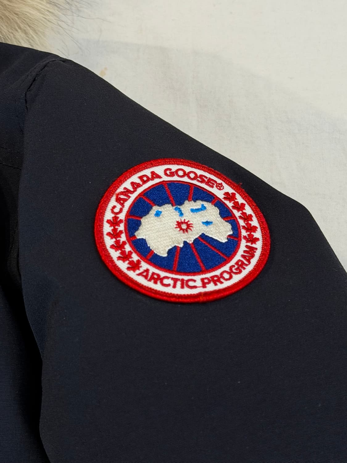 백화점판) 캐나다구스 샤토 제스퍼 다운 패딩 블랙 상품이미지2