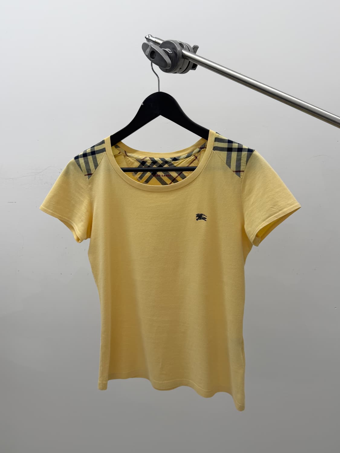 Burberry 버버리 체크 숄더 옐로우 반팔티 38 상품이미지2