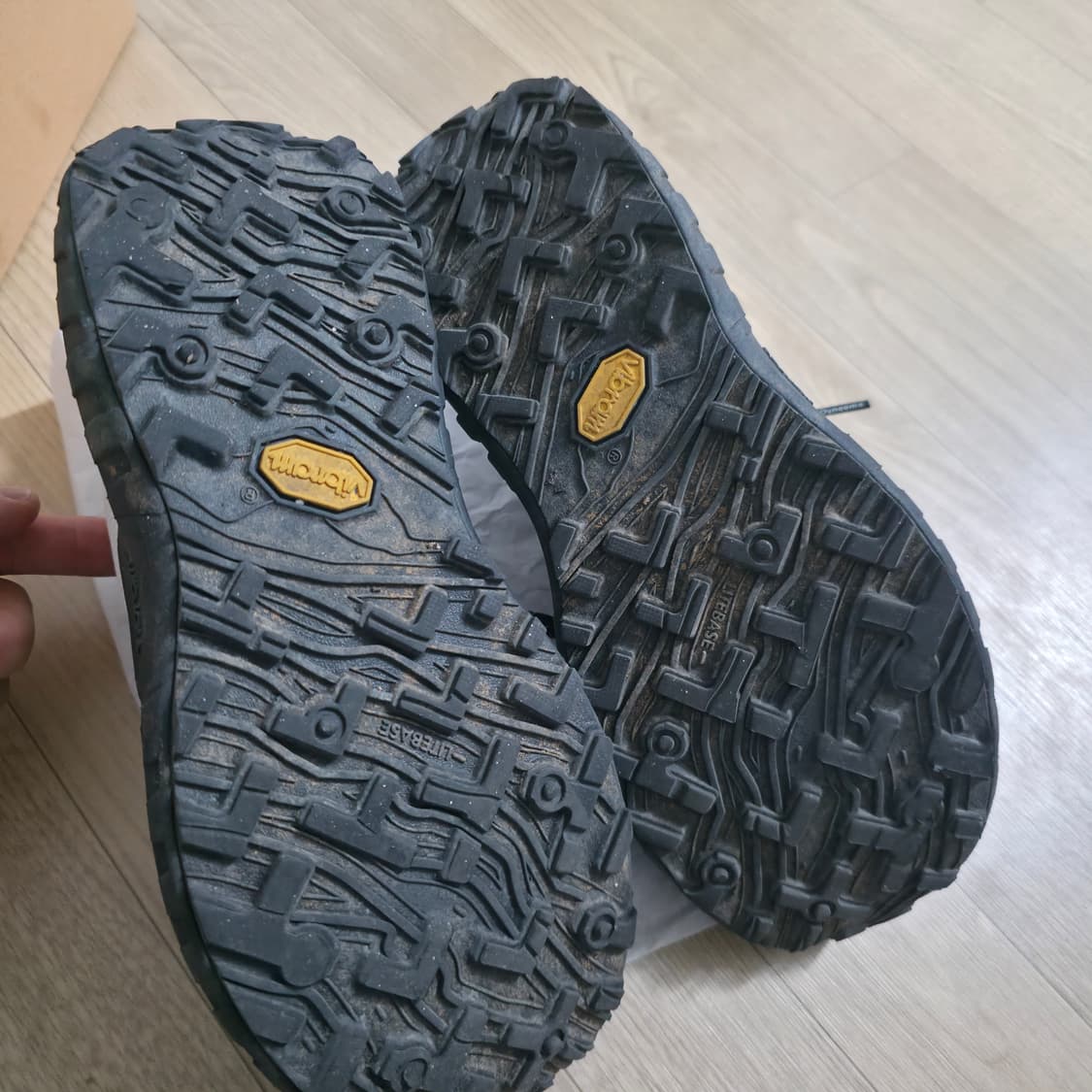 norda 노다 신더 001W 7.5 245 상태굿 상품이미지4