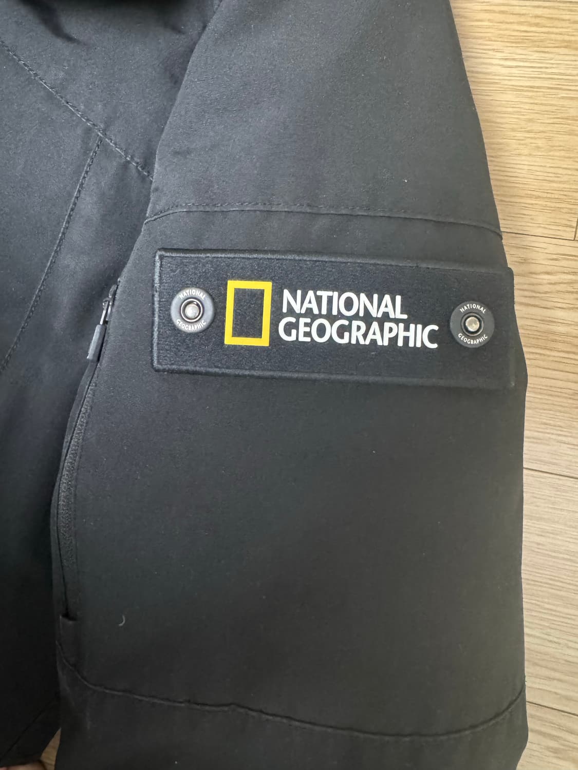 내셔널지오그래픽 유틸리티 패딩 블랙 상품이미지3