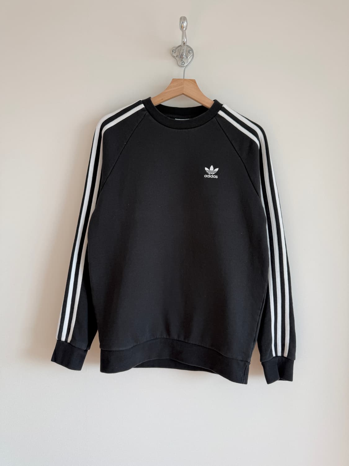 아디다스(adidas) 맨투맨 상품이미지1