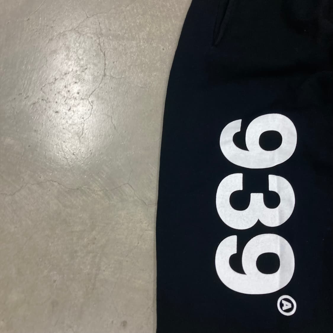 아카이브 볼드 블랙 컬러 939 빅로고 스웻 팬츠 상품이미지3