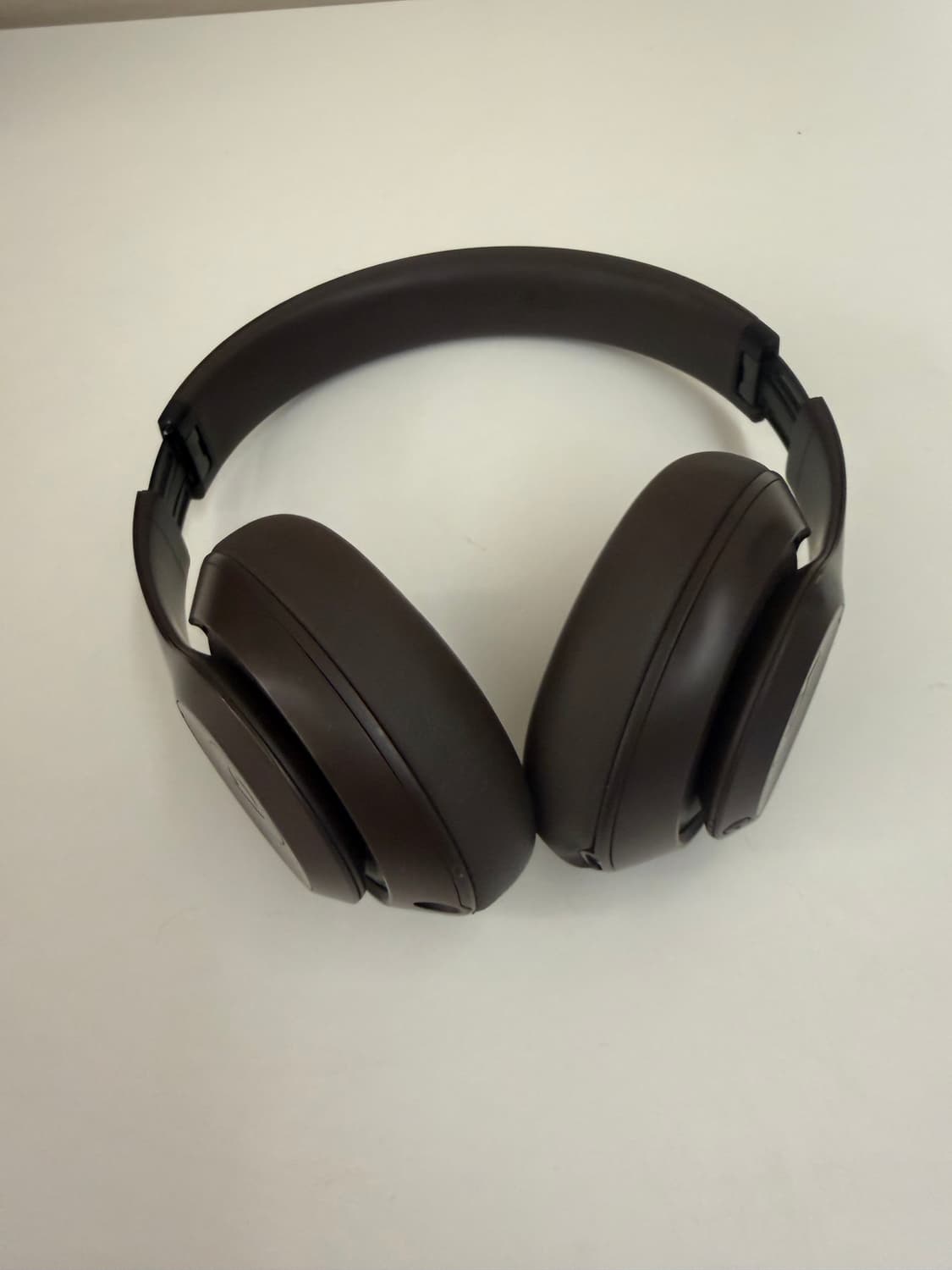 비츠 스튜디오 프로 다크 브라운 헤드폰 상품이미지2