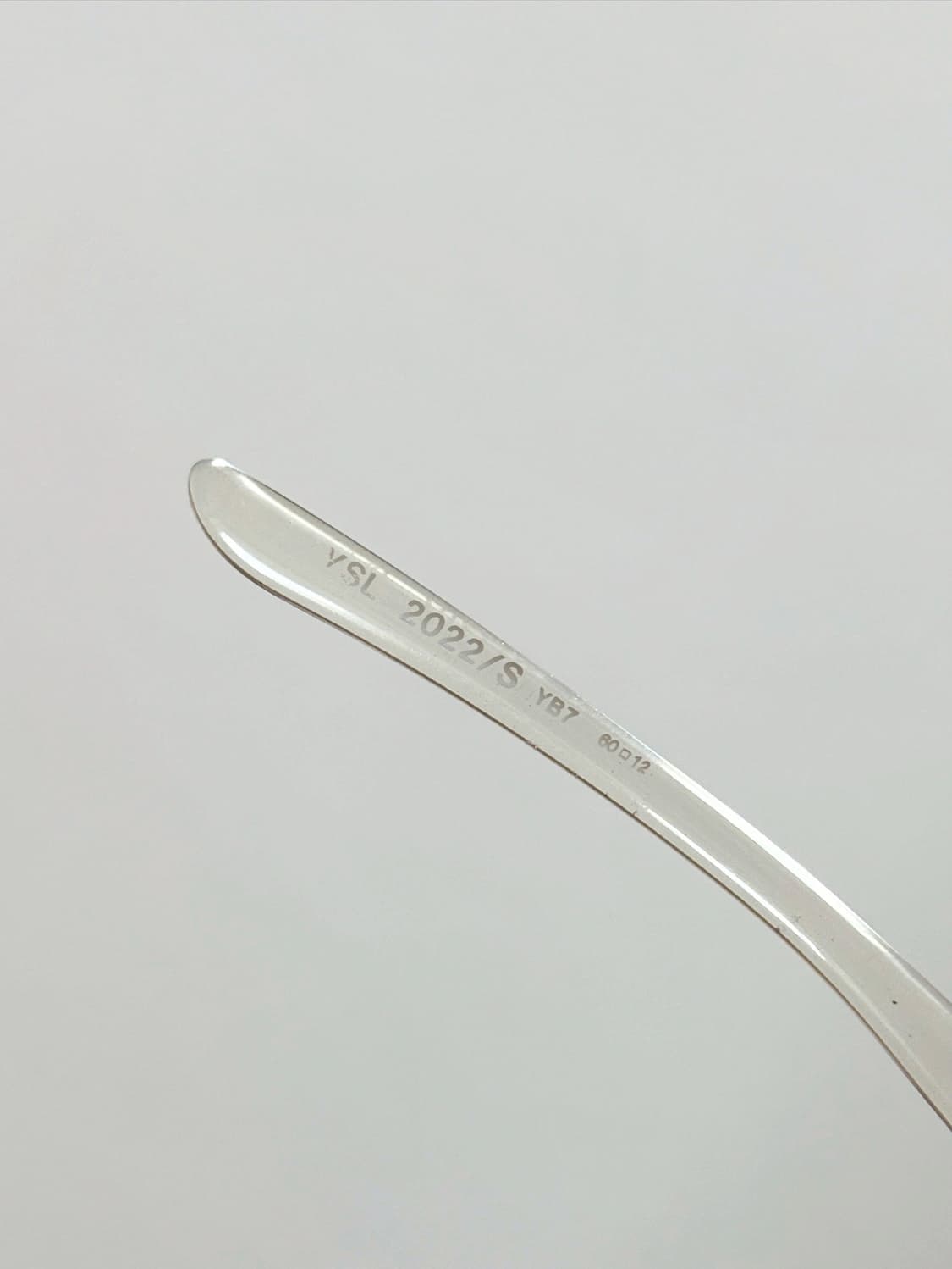 생로랑 2022 s/s 컬렉션 선글라스 상품이미지4