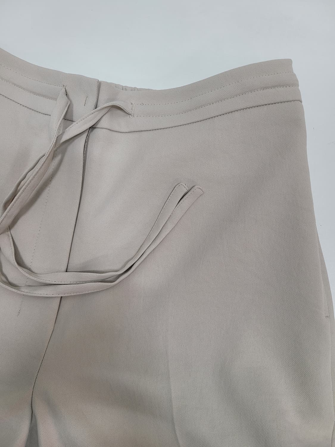 DKNY 23SS 한섬 DKNY 뒷밴딩 슬랙스 / 여 XS 크림 상품이미지4