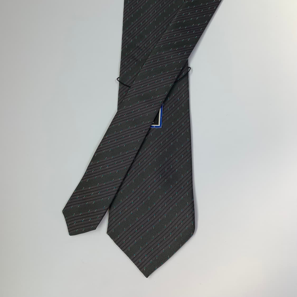 입생로랑(YSL) 택 달린 미사용품 명품넥타이 100실크 S등급 상품이미지3