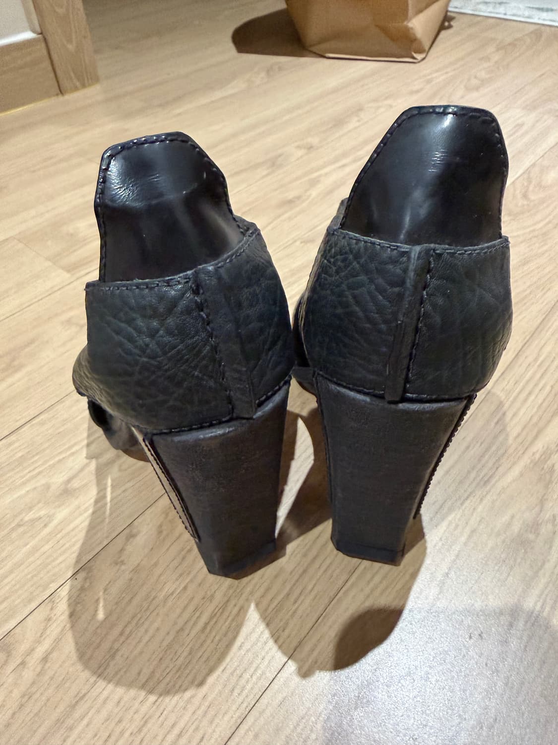 알렉산더왕 가죽 x스트랩 샌들 상품이미지5