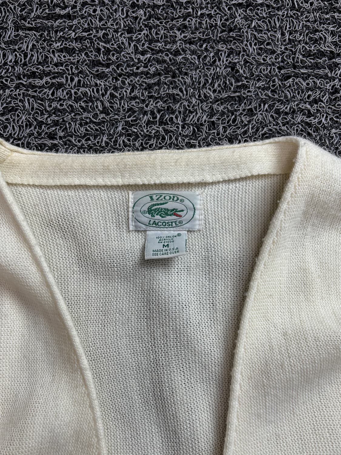 라코스테 자수로고 아카이브 미니멀 박시핏 가디건 1581 상품이미지4