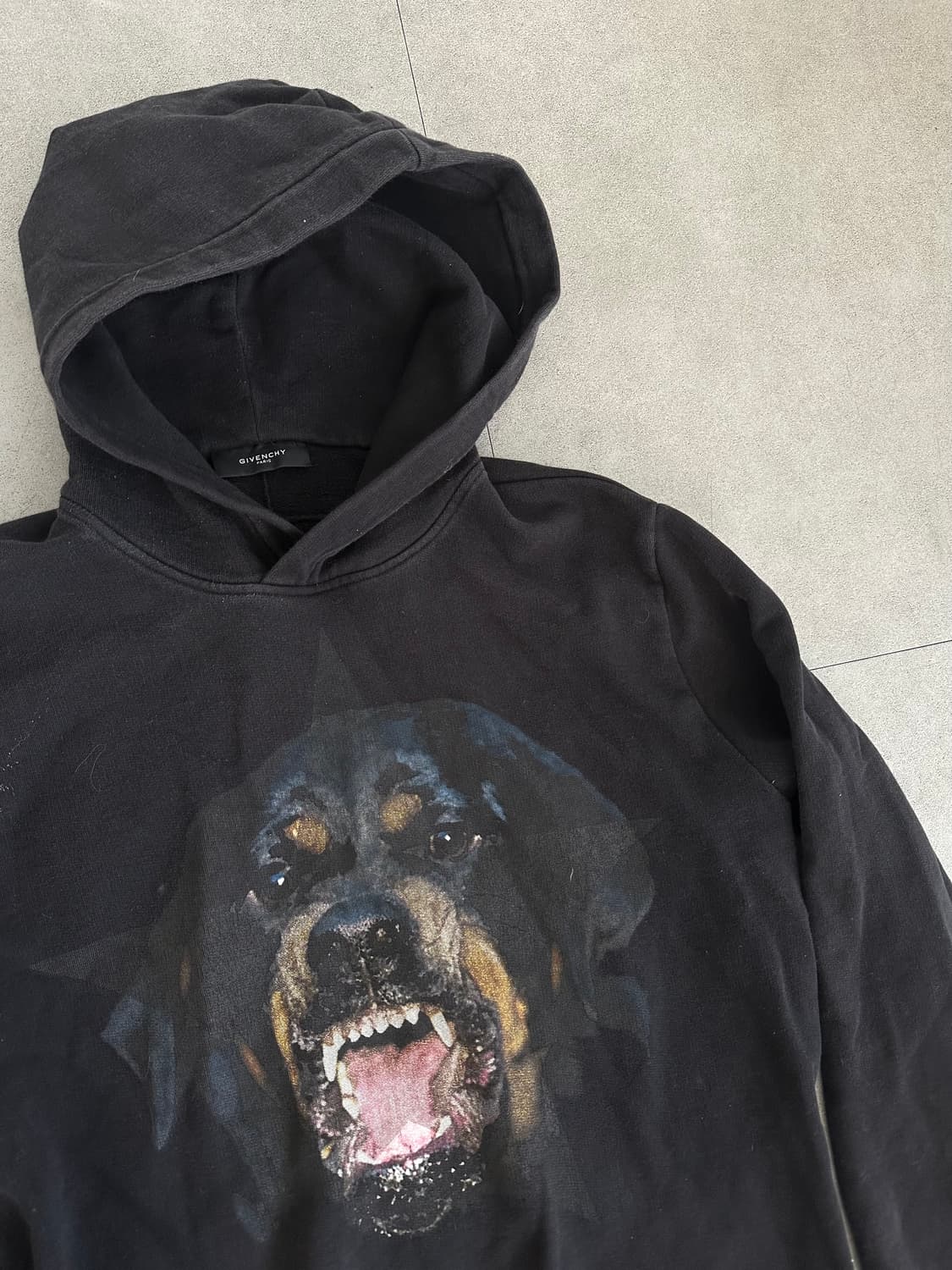 지방시 리카르도 티시 로트와일러 후드티 상품이미지5