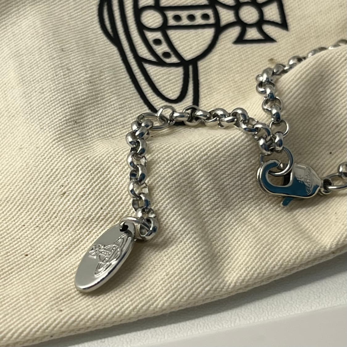 비비안웨스트우드 투명 orb 목걸이 상품이미지7