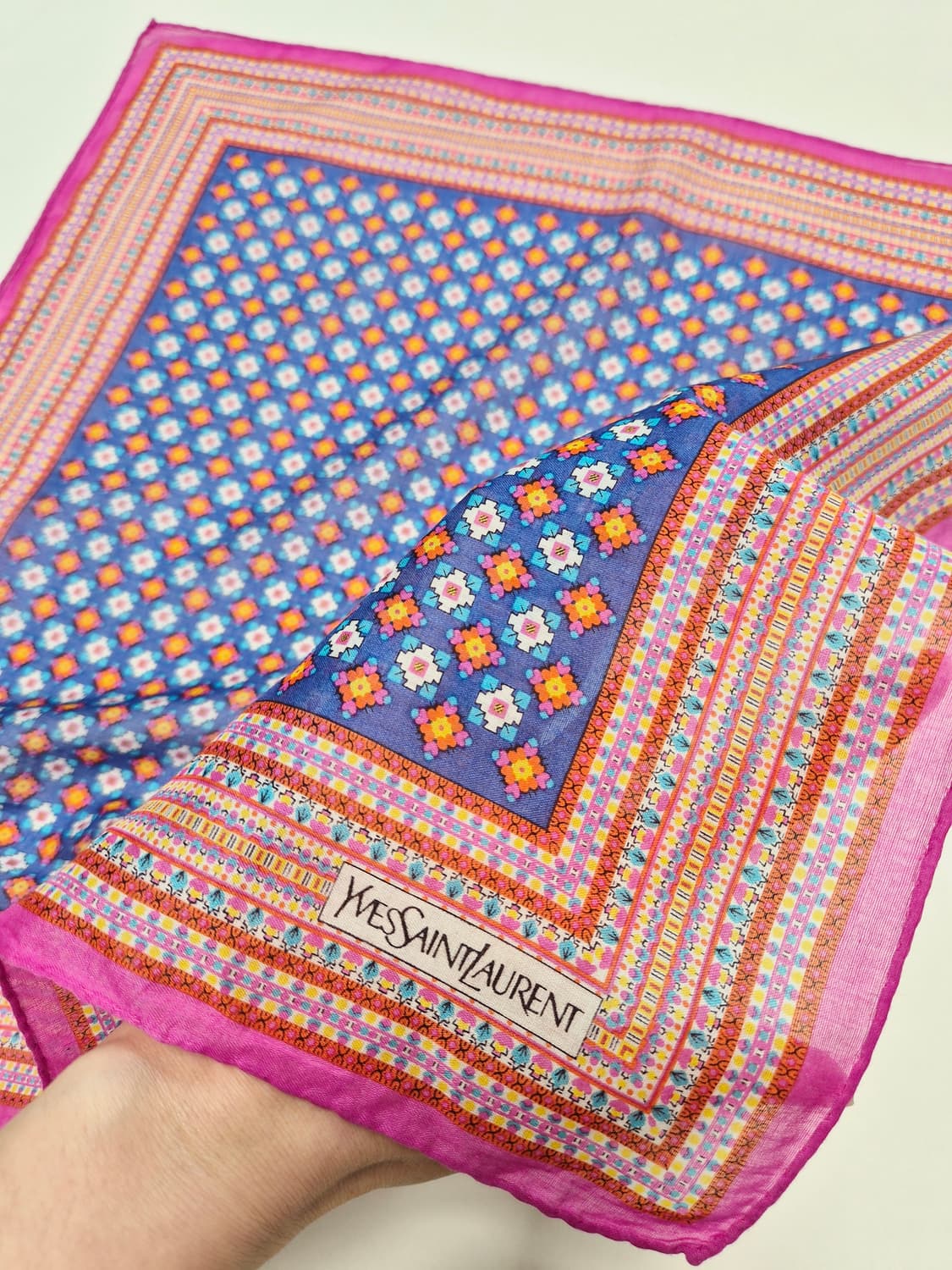 입생로랑 쁘띠 스카프 손수건 머플러 상품이미지4