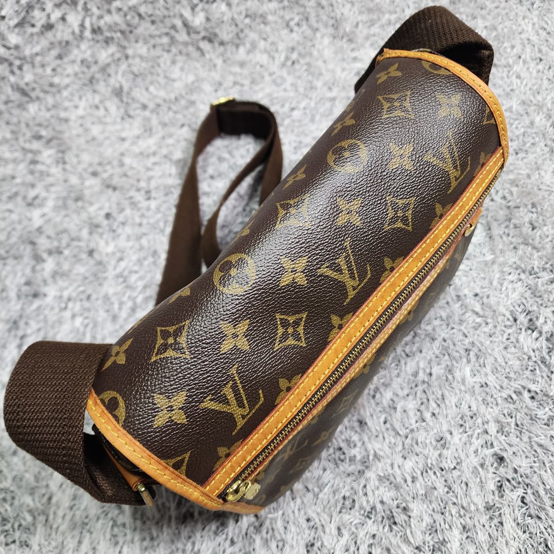 루이비통 모노그램 보스포어 메신저 크로스백 PM 상품이미지5