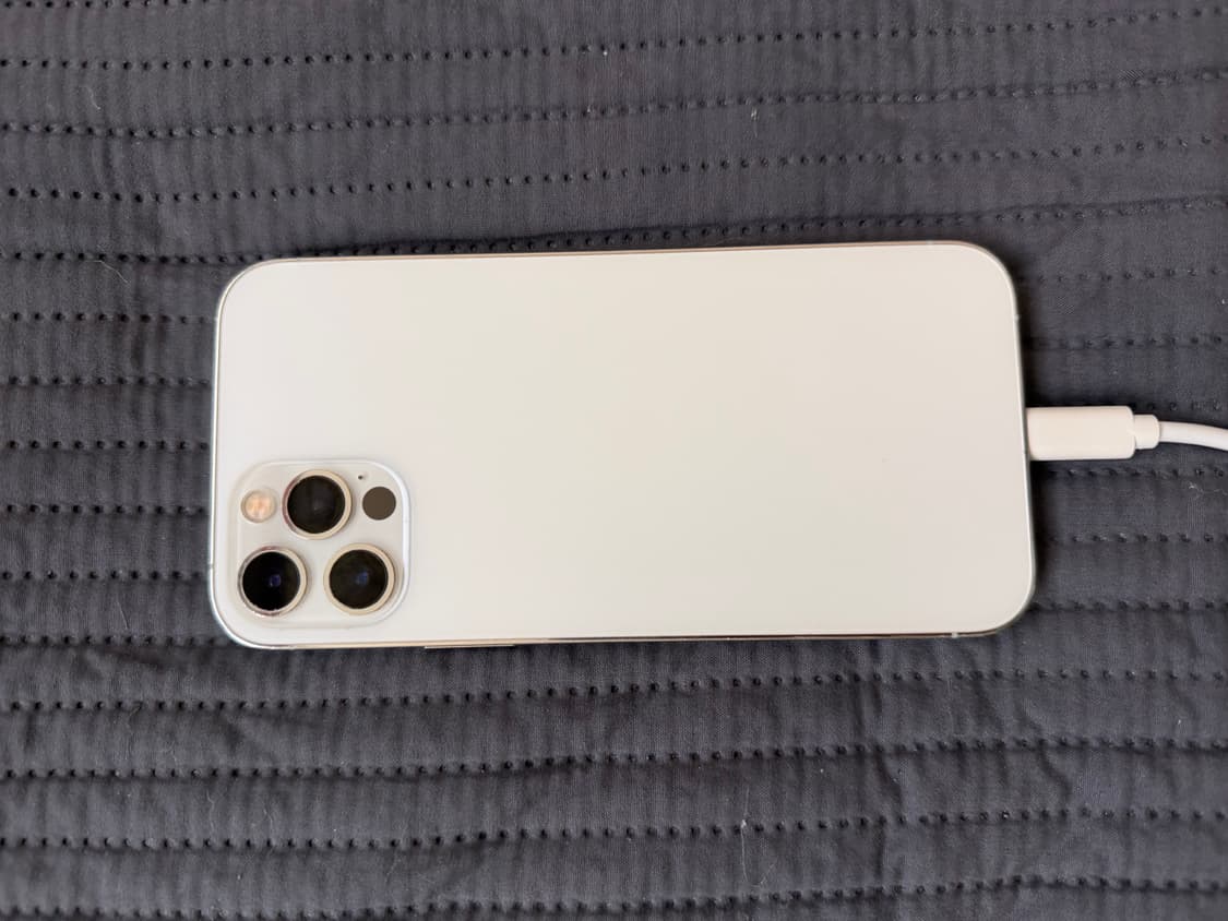 아이폰 12pro 실버 상품이미지2