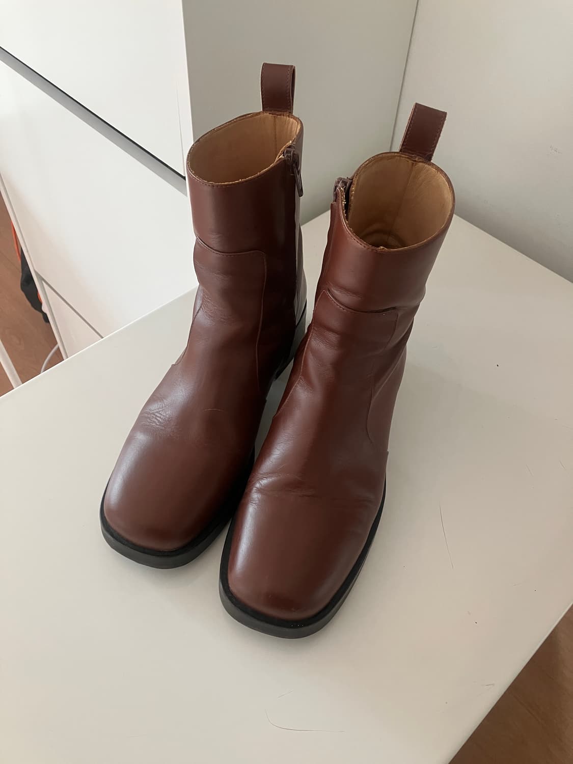 studio nicholson 스퀘어토 첼시 부츠 상품이미지1