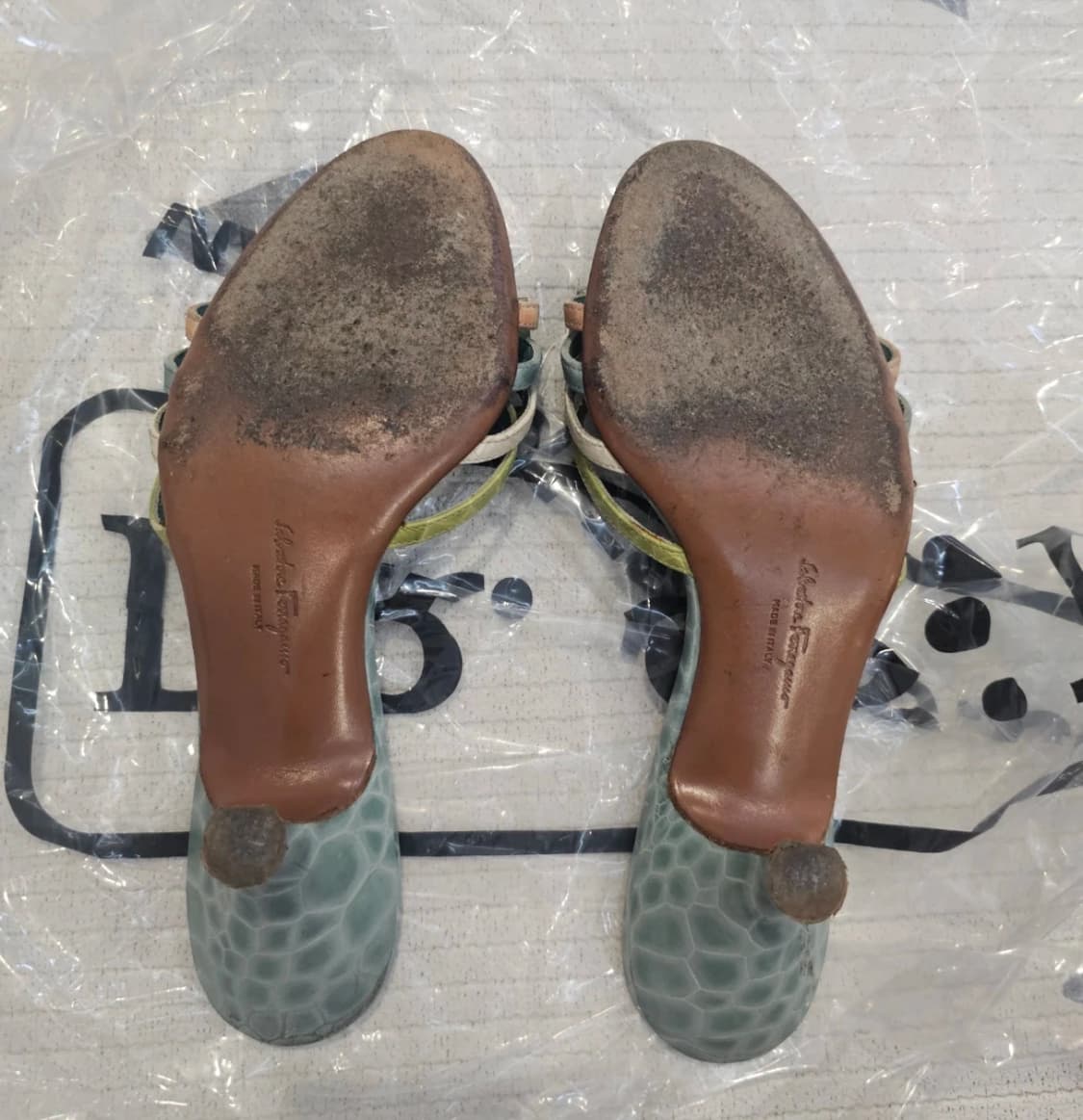 Ferragamo 페라가모 민트 바라 리본 뮬 230 상품이미지4