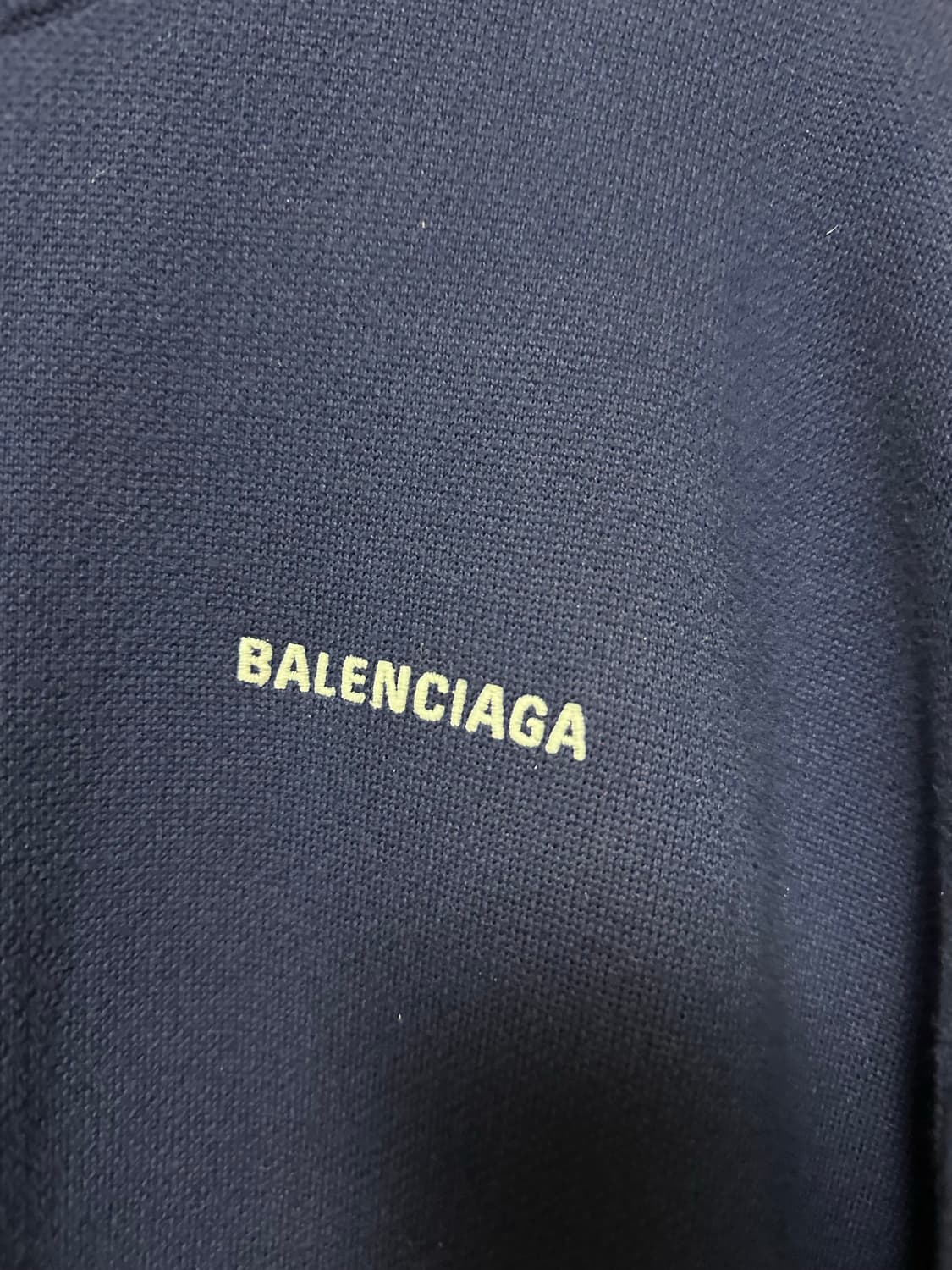 (새상품급!!) 22FW 발렌시아가 네이비 웨이브 로고 니트 L 상품이미지3