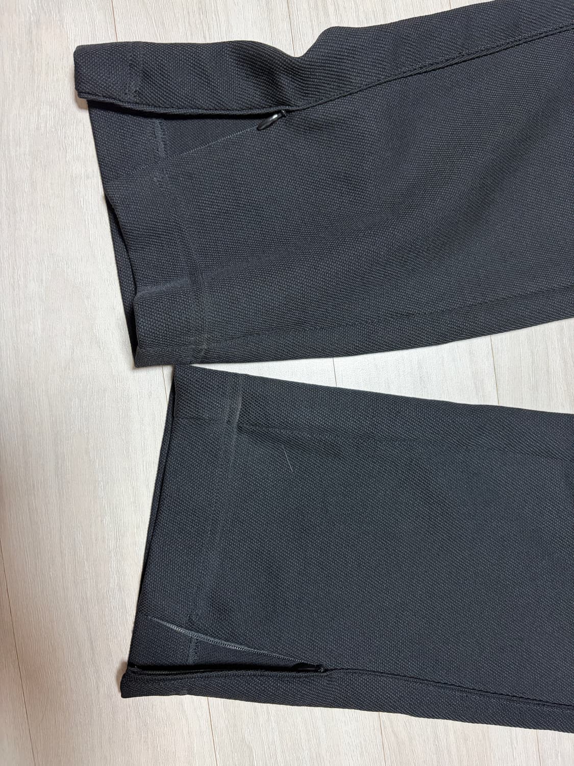 Represent 트랙팬츠(밑단지퍼) M size 상품이미지3