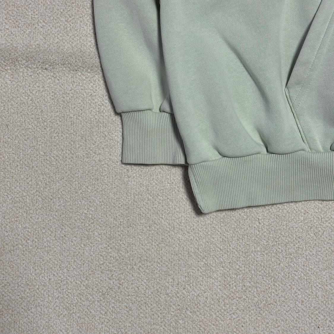 아디다스 워딩 오버사이즈 핏 플리스 스웨트셔츠 상품이미지4