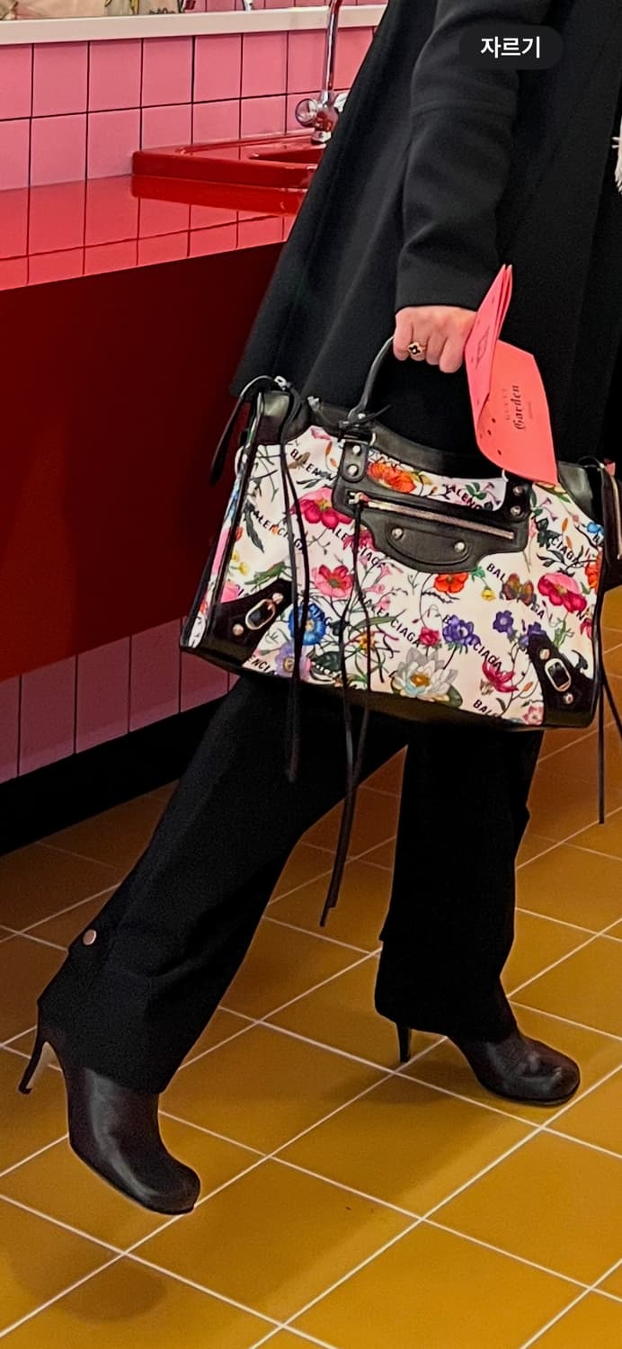 구찌X발렌시아가 해커 프로젝트 모터 시티백 상품이미지8