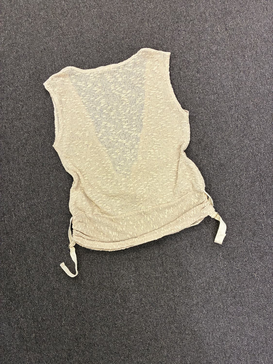 OS)Japanese vintage 여성 벨트 디테일 펀칭 나시 상품이미지6