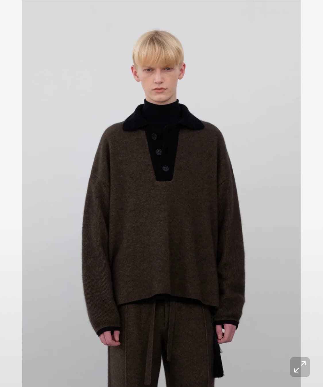 우마뭉 블루 폭스 믹스 스티치 칼라 니트 팔아요! 상품이미지7